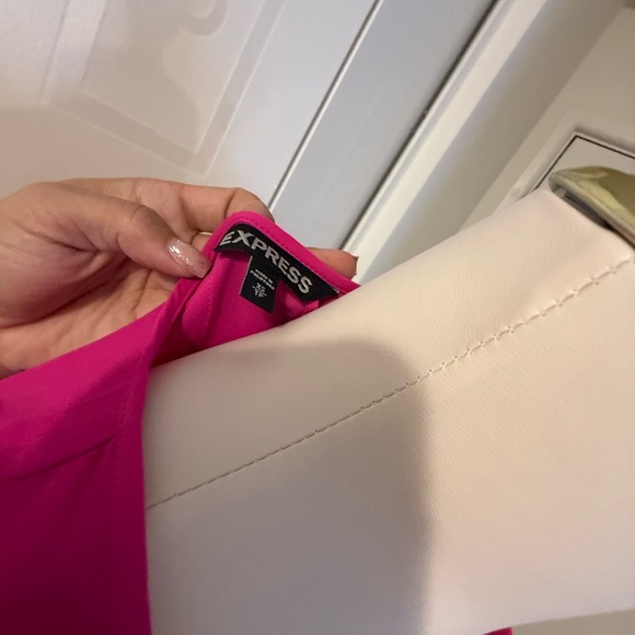 XS Express Blouse Open Back - Picture 3 of 3